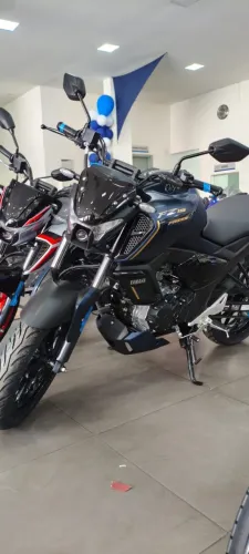 Leve a FZ15 Connected 2027 sem pagar entrada, já emplacada e com capacete de presente!