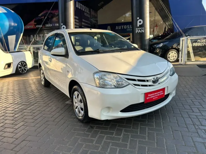 Toyota Etios XS 1.5 Flex 16V 5P Mec. 2016