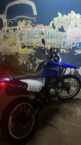 Vendo Lander 2014 modelo 2015