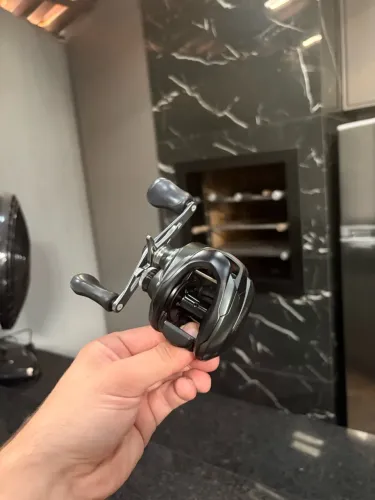 Carretilha curado shimano