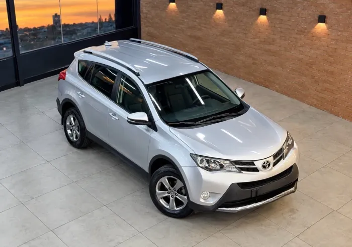 Toyota RAV4 2.0 Top 4X2 16V Aut. 2015