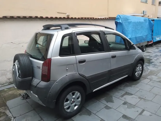 Fiat Idea Adv./ Adv.lock.dualogic 1.8 Flex 5P 2010