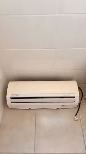 Ar condicionado Split Midea 12.000 BTU - Excelente Estado