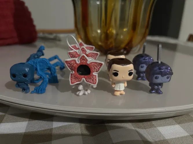 Kinder joy stranger things