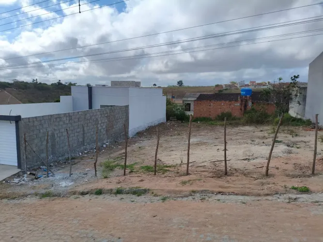 Terreno em rua toda infraestrutura no bairro novo.