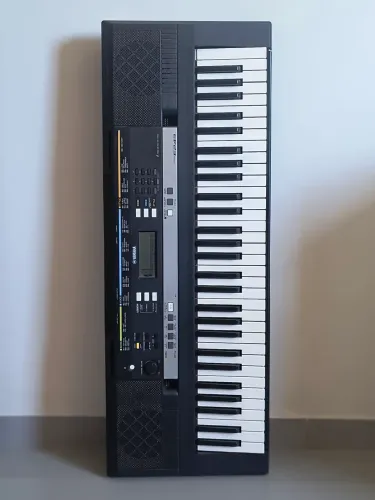 Teclado ? Yamaha psrE243