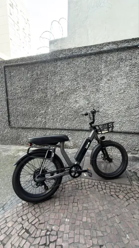 Bicicleta elétrica LEV Cruiser Plus Cinza