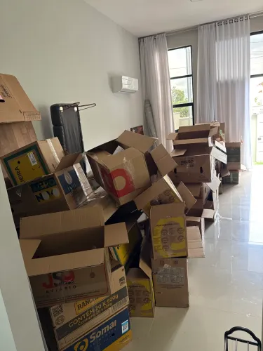 Doação: 40 caixas de papelao em bom estado