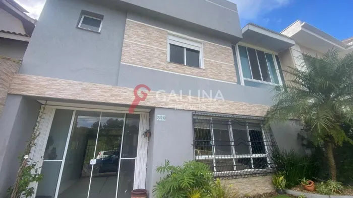 Casa de 4 quartos e 2 suítes para compra em Porto Alegre
