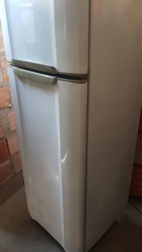 Geladeira duplex a venda funcionando certinho