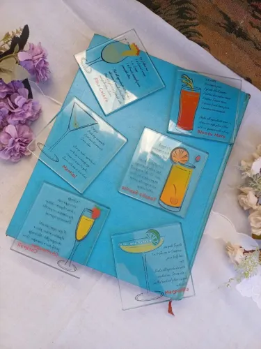 Conjunto porta copos em vidro, sofisticados compostos por receitas de Drink's
