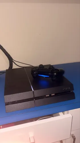 Vendo PS4 Playstation 4 com controle