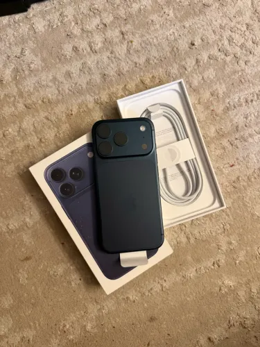 IPHONE 17 PRO 256GB AZUL - BATERIA 100% 4 MESES DE USO