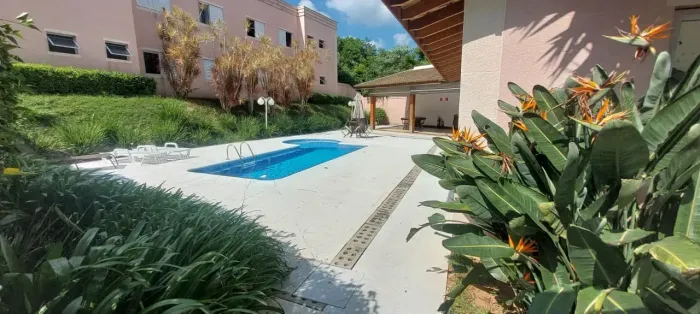 Apartamento Térreo em Condomínio Fechado