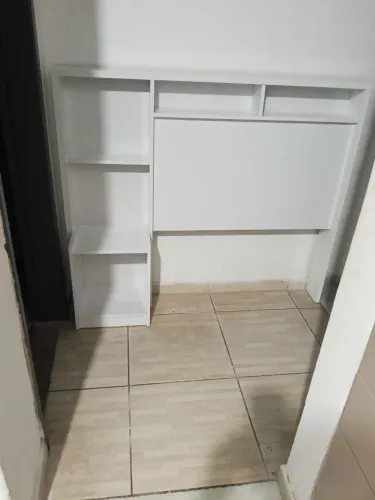 Cabeceira com nicho branca, solteiro