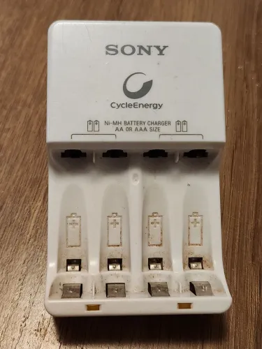 Carregador de pilhas Sony Cycleenergy