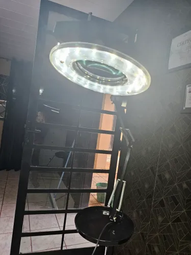 Luminária para extensão de cílios, lash design, etc