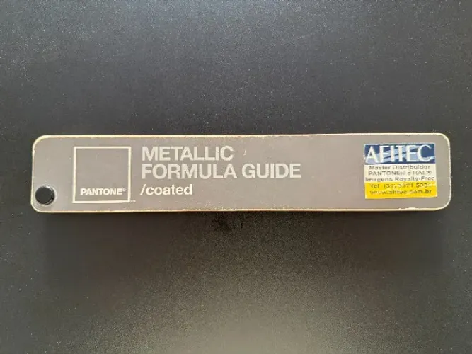 Escala de cores Pantone Metallic Formula Guide - Coated