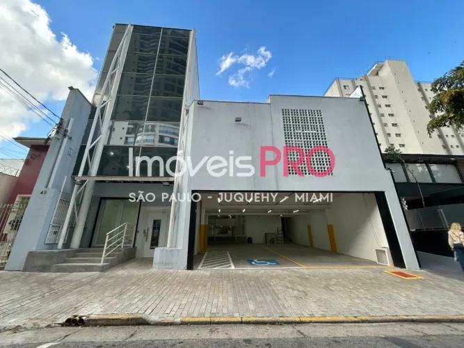 850 m² com pé direito alto e acessibilidade completa em Moema
