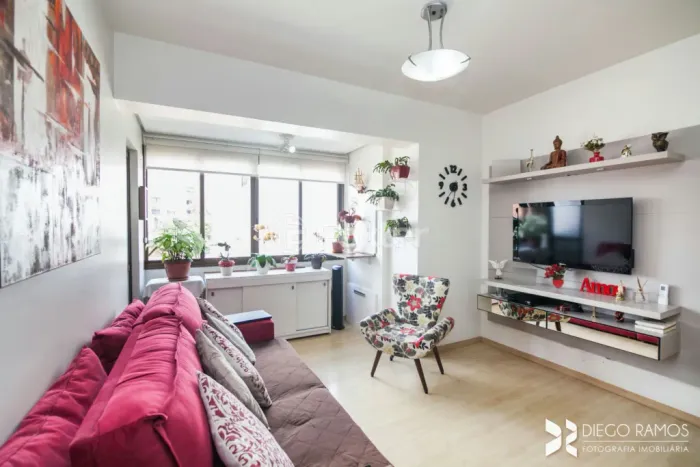 Apartamento à venda Rua Roque Calage, Passo da Areia - Porto Alegre