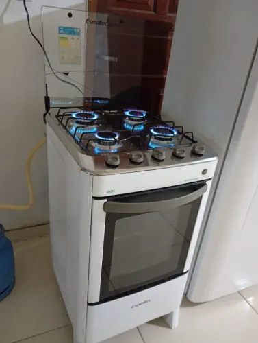 Fogão Elétrico Esmaltec. C/luz no Forno. Entrego