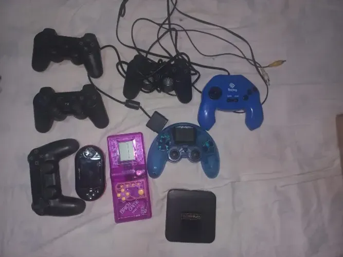 Lote com itens de games por 70 reais
