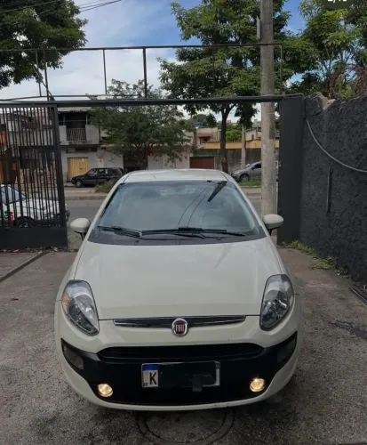 Fiat Punto Attractive 1.4 Fire Flex 8V 5P 2013