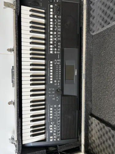 Teclado Yamaha PSR SX600
