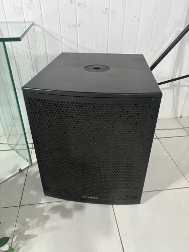Caixa Subwoofer Ativo Attack Vrs-1510 A 1000w 15