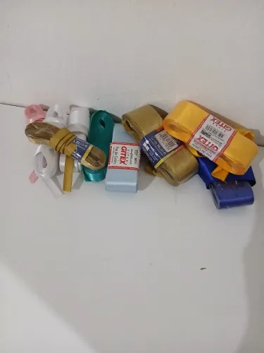 Kit de fita de cetim abertos.