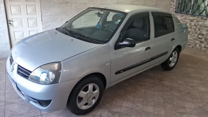 Renault Clio Sed. Authentique Hi-flex 1.0 16V 4P 2008