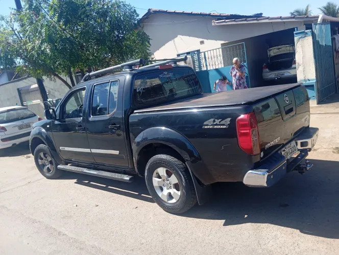 Nissan Frontier LE CD 4X4 2.5 TB Diesel Mec. 2012