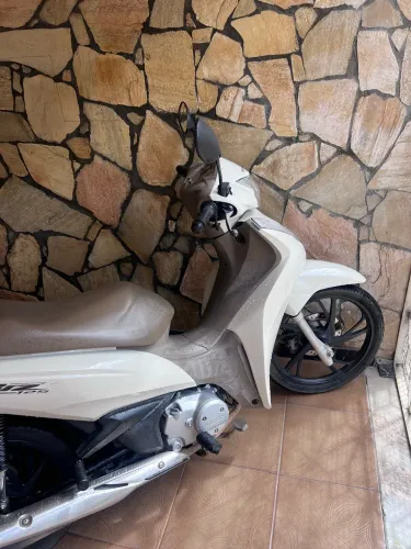 Vendo Biz 125 caramelo 