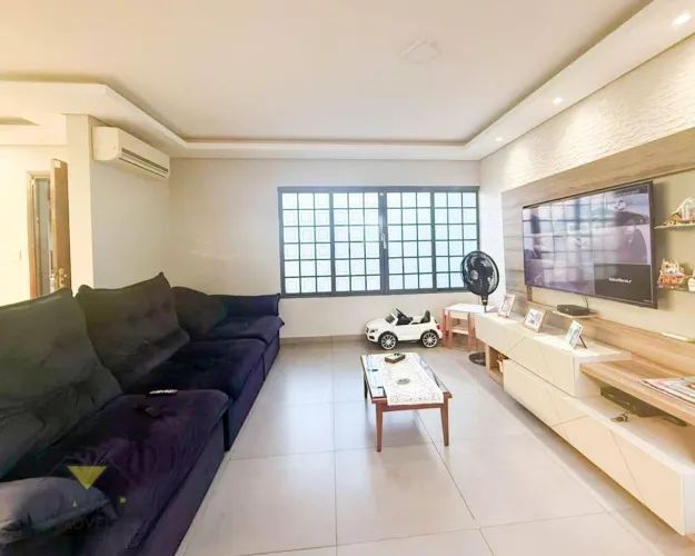 Casa com 4 dormitórios à venda, 353 m² por R$ 1.100.000,00 - Vila Lavínia - Mogi das Cruze