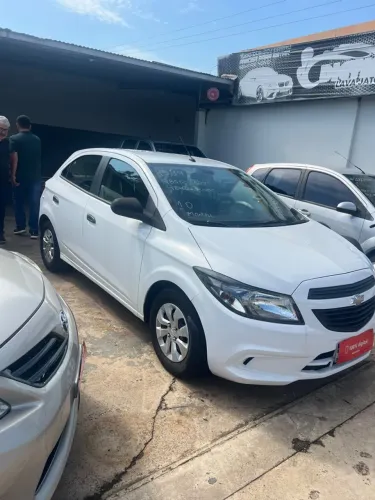 Chevrolet Onix JOY Hatch 1.0 8V Flex Mec. 4P 2019