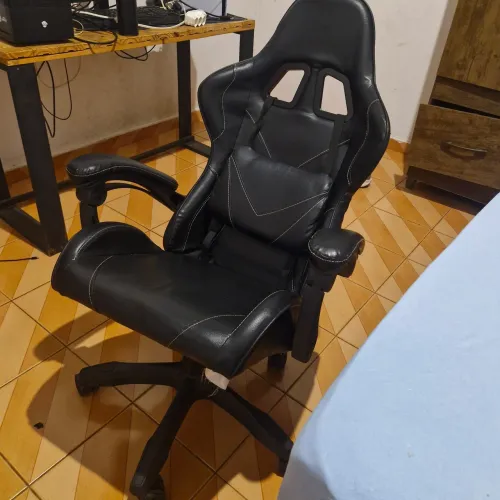 Cadeira gamer com defeito (leia a descrição)