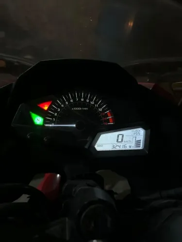 Kawasaki Ninja 300 Vermelha