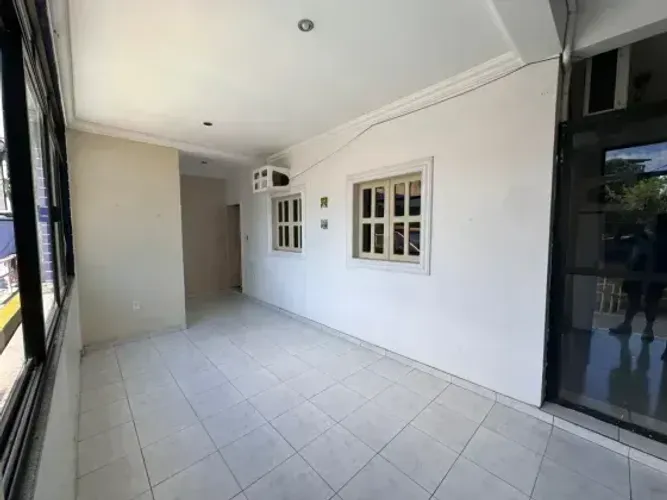 KISSIA, APTO COM 88M2, TÉRREO. 2 QTOS, SENDO 1 SUÍTE, COZINHA, FINANCIA