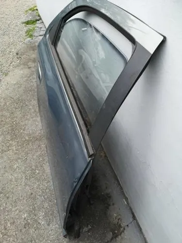 Porta Cobalt 2013 ( traseira lado direito )