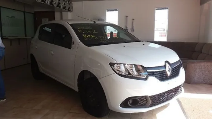 Sucata Sandero 2015, para retirada de peças