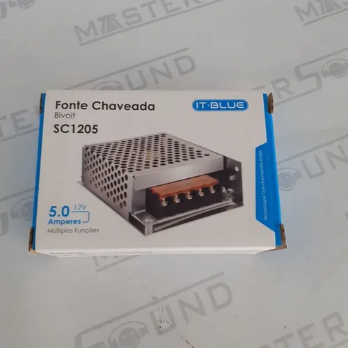 Fonte chaveada. Bivolt. 12 volts. 5 amperes. Nova.