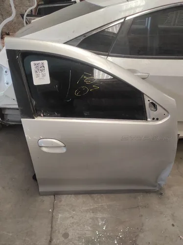 Porta Dianteira Direita Sandero Stepway 2018 Com Detalhe