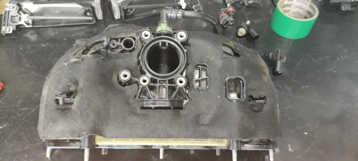 Coletor admissão Cruze Tracker 1.4 Turbo