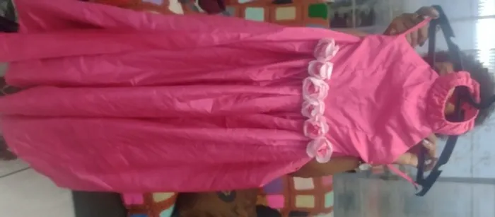 Vendo lindos vestidos de festa