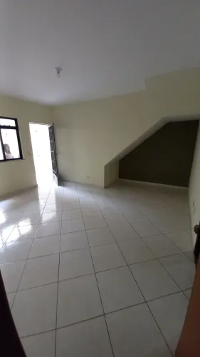 Oportunidade na Vila da Penha, excelente apartamento tipo casa sem condominio