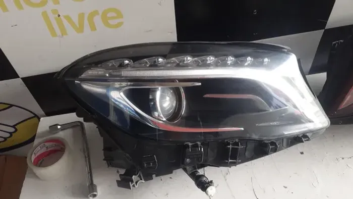 Mercedes benz Gla farol ld original 
