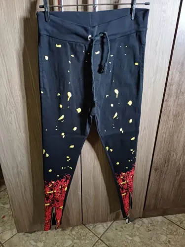 Calça Masculina Preta com Estampa