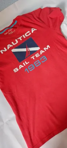 Camiseta Infantil Marca Náutica - Vermelha Tam 4G (14/16) c/Estampa - seminova