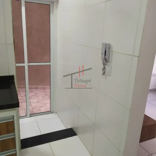 Sobrado em Condomínio com 2 suítes 64,00 m²