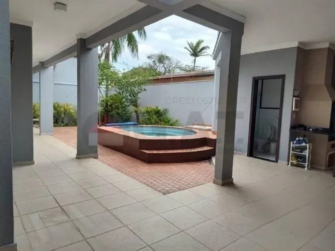 Casa à Venda em Sorocaba-SP, Jardim Astro: 3 Quartos, 1 Suíte, 2 Salas, 1 Banheiro, 4 Vaga